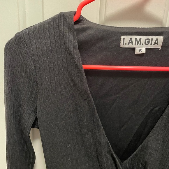 Black long sleeved crop top - Picture 3 of 4